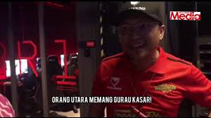 Cik epal dan si topi merah. Masa Mula Kahwin Terkejut Juga Shaheizy Sam Terbiasa Ragam Si Isteri Yang Suka Gurau Kasar Media Hiburan