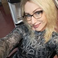 Maria Oster's Instagram, Twitter & Facebook