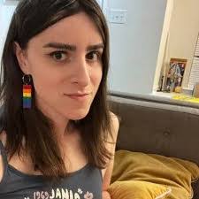 Erin Anthony's Instagram, Twitter & Facebook