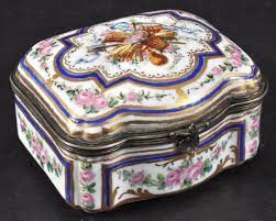 Eight antique chinoiserie lacquer geometric shaped jewelry boxes, 19th century. A Small Sevres Porcelain Box And Cover Jewelery Box Antique Boxes Trinket Boxes