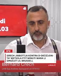 Il-Kap Nazzjonalista Bernard Grech ibbottja mhux ftit kontra d-deċiżjoni  ta’ Roberta Metsola li ma tidħolx għall-kariga ta’ Kap tal-Partit  Nazzjonalista. , Il-botti ta’ Grech kollha kienu jduru ...