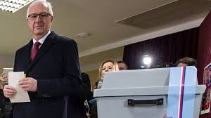 Nato je pokud jde o vnější záležitosti, v posledních dnech tak trošku rozbouřila vody slova prezidenta macrona o tom, že nato je ve stavu. Czech Election Zeman Beats Drahos To Win Second Term Bbc News