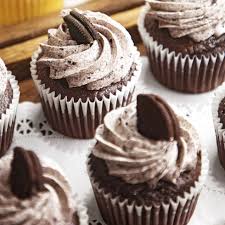 Grease a 12 capacity muffin tin or line the holes with paper cases. 20 Best Fall Cupcakes Recipes For Easy Fall Cupcakes