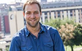 Jeho otcem je martin stropnický (působil jako velvyslanec či ministr kultury, obrany, zahraničních věcí a obrany. Matej Stropnicky Jeho Nazory A Postoje Jsou Casto Mnohem Levicovejsi Nez U Cssd Ci Dokonce Kscm Stezuje Si Mlady Obcansky Demokrat Na Kolegu Ze Zizkova Krajske Listy Cz