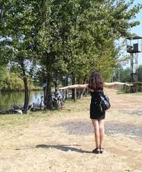 If My Gf Isn T T Posing Her Way In I Mma T Pose Her Way Out Poses The Man Memes