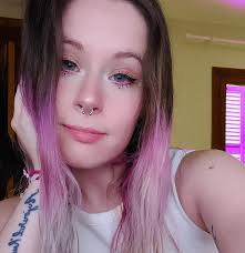 Carla Bolanos's Instagram, Twitter & Facebook