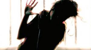 Aligarh girl throws acid on 'boyfriend' for refusing to marry her | Catch News