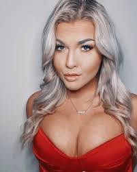 Courtney Mccurdy's Instagram, Twitter & Facebook