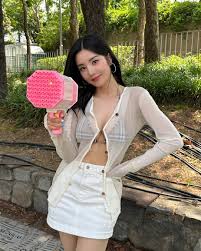 Eunbi - all endings of Five Hearts Under One Roof guide