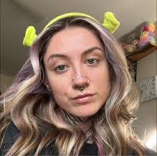 Alexis Beatty's Instagram, Twitter & Facebook