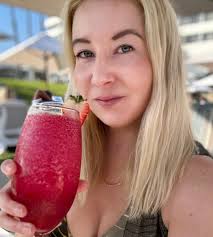 Abby Buchanan (@onestilettoatatime.com_) • Instagram photos and videos