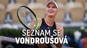 28 iunie 1999, sokolov ⁠(d), region soudržnosti severozápad ⁠(d), cehia) este o jucătoare profesionistă de tenis din republica cehă, finalistă la turneul de tenis de la roland garros în 2019. Sladke Mobil Tenis Marketa Vondrousova Youtube
