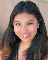 Vanessa Stringer's Instagram, Twitter & Facebook