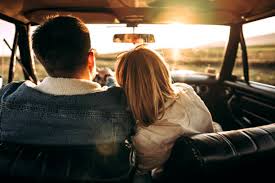 Romantik Kaçamak Stok Fotoğraflar & Çift - İnsan ilişkileri'nin Daha Fazla  Resimleri - Çift - İnsan ilişkileri, Araba - Motorlu Taşıt, Araba yolculuğu  - iStock
