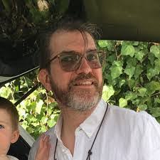 Ronald Gott's Instagram, Twitter & Facebook