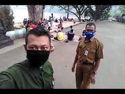 Ngebel #telagangebel #ponorogo akhir pekan ini saya bersama keluarga jalan jalan ke telaga ngebel ponorogo, kali ini. Hari Ini Telaga Ngebel Di Buka Kembali New Normal Youtube