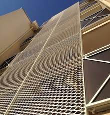 architecture metallique nos realisation en metal deploye facade metallique brise soleil en aluminium garde cor facade metallique metal deploye brise soleil
