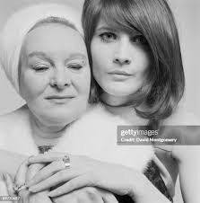 Nicky Shaw's Instagram, Twitter & Facebook