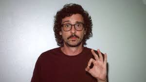 Willie peyote, pseudonimo di guglielmo bruno, nasce a torino nel 1985 da padre torinese di barriera e madre biellese. Willie Peyote Biografia Vita Privata E Curiosita Chi E Willie Peyote