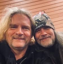 Healing power and love to my friend Jake! Love you man you got this  💪🏼❤️🙏#jakeelee @reddragoncartel @teslaband