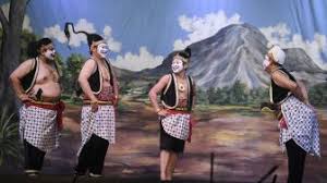Diberitakan sebelumnya, seorang pelajar berusia 17 tahun di bondowoso jadi korban sodomi yang pelaku yakni muhni suswanto (50) dan arsad (38). Pelaku Seni Wayang Orang Masih Memiliki Banyak Penggemar