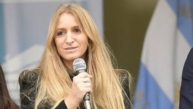Quién es Florencia Carignano y por qué trato de gato a las diputadas  libertarias