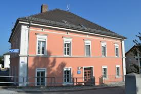So erklärt es ein sprecher der polizei in simbach am inn und das fasst das geschehen in der niederbayerischen gemeinde relativ prägnant zusammen. Simbachs Polizei Stellt Sich Vor Braunau