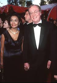 Shakira caine was born on february 23, 1947 in british guiana as shakira baksh. Pictured Shakira Caine And Michael Caine 32 Moments From The 1998 Oscars That Will Make You Wish You Had A Time Machine Popsugar Middle East Celebrity And Entertainment Photo 15