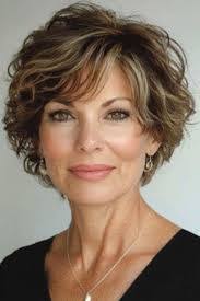 Cindy Macfarlane's Instagram, Twitter & Facebook