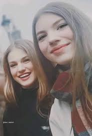 mi nombre es Emily soy viuda me siento desesperanzado porque a nadie le  gusto 😩 el dinero ya no será tu problema si me aceptas como amigo, di un  poco de hola,