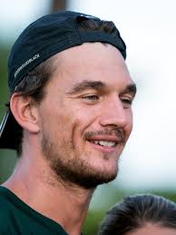 'Bachelorette' star Tyler Cameron attended Reds game in Cincinnati