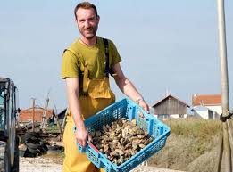 Maybe you would like to learn more about one of these? Thomas Candidat Gay De L Amour Est Dans Le Pre 2018 Je N Attire Que Les Femmes