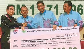 .pekebun kecil getah yang layak di bawah pihak berkuasa kemajuan pekebun kecil perusahaan getah (risda) dan lembaga industri getah sabah (ligs). Bangun Lebih Banyak Industri Berasas Getah