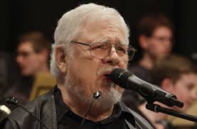 Bill ramsey, der mann mit der `reissnagelstimme`, war nicht nur erfolgreich als schlagersänger, sondern auch als filmschauspieler. E12yjingpxhgdm