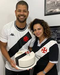 Mas quem é guilherme militão? Viviane Araujo Celebra Aniversario Do Namorado E Da Sogra Jornal Meia Hora Celebridades E Tv