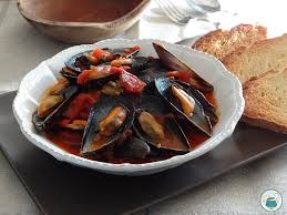 Spaghetti al sugo di cozze! Zuppa Di Cozze Al Pomodoro San Marzano Con Crostini