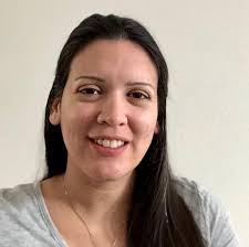 Debora Skinner's Instagram, Twitter & Facebook