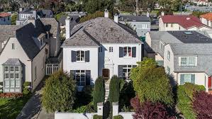 Drop Dead Gorgeous Saint Francis Wood Home Is Everything Asks 3 1 Million House In The Woods San Francisco Architecture Colonial House