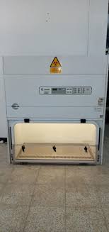 Hotte A Flux Laminaire Psm 2 Tres Bonne Equipements De Laboratoires Bonne Occases Algerie Facebook