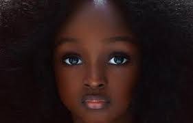 Des mannequins de plus en plus jeunes. Jare La Plus Belle Petite Fille Au Monde Est Nigeriane Photos