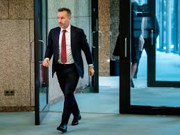 Van haga was oorspronkelijk tweede kamerlid namens de vvd. Linkedin Verwijdert Account Van Haga Vanwege Verspreiding Valse Informatie Nos