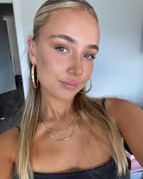 Emma Macdonald's Instagram, Twitter & Facebook