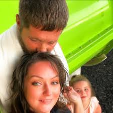 Alex Rettig's Instagram, Twitter & Facebook