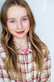 Gemma Cox's Instagram, Twitter & Facebook