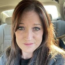 Angela Mobley's Instagram, Twitter & Facebook