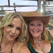 Bethany Teeples's Instagram, Twitter & Facebook