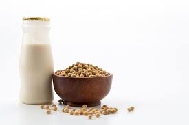 Susu kedelai adalah susu yang dibuat dari kedelai dengan cara direbus kemudian digiling untuk diekstrak susunya dengan kandungan protein yang tinggi dengan kandungan kalori yang lebih rendah, susu kedelai baik untuk diminum bagi yang sedang diet dan juga bagi penderita diabetes. Mudah Turun Berat Badan Dengan Susu Kedelai Ini Cara Yang Bisa Dicoba Di Rumah Semua Halaman Nakita