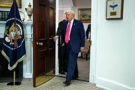 Trump Ataca a Somalíes y ICE Prepara Redadas: ¿Xenofobia en EE.UU.?