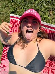 Can student loans cover off-campus housing?