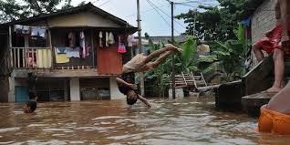 Menerusi lembaga peperiksaan kpm, calon pt3 diberikan tugasan geografi pt3 berjudul kajian guna tanah di kawasan kajian anda. 5 Kerugian Akibat Terjangan Banjir Awal 2020 Di Jakarta Dan Sekitarnya Merdeka Com